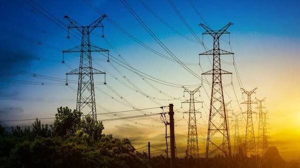 فوکل پرسن ینگ انجیئرنگ کونسل عثمان فاروق کا کہنا ہے کہ ملک بھر میں بجلی کا بحران شدت اختیار کرگیا ہے۔